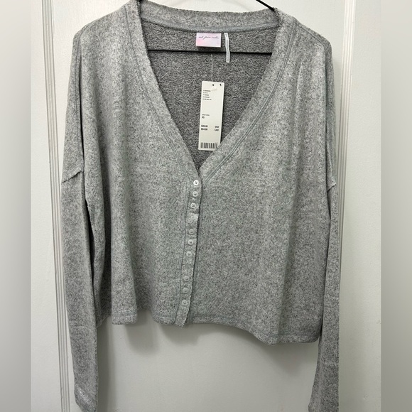 NWT Urban Outfitters Chloe Button Up Grey - Picture 2 of 3